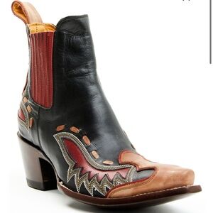 OLD GRINGO WOMEN'S QUIROGA WESTERN BOOTIES - SNIP TOE - 
Size 8.5B